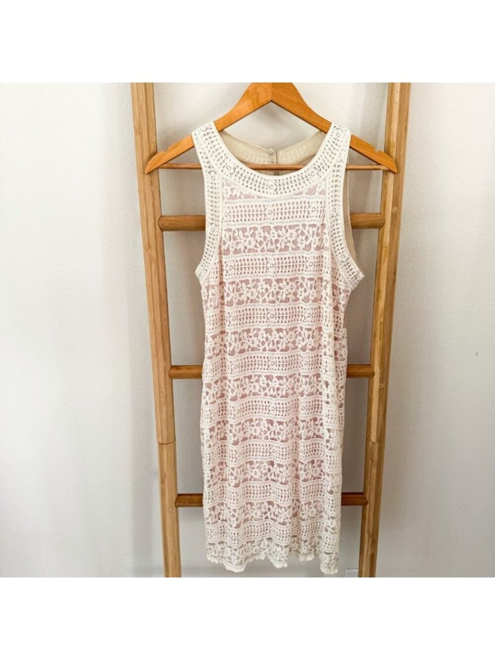 Urban Outfitters Kimchi Blue Ivory Lace Sheath Dress Sleeveless Midi Medium